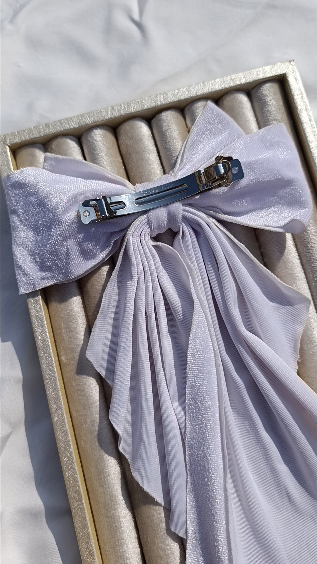 The Snow White Velvet Bow - Image 3