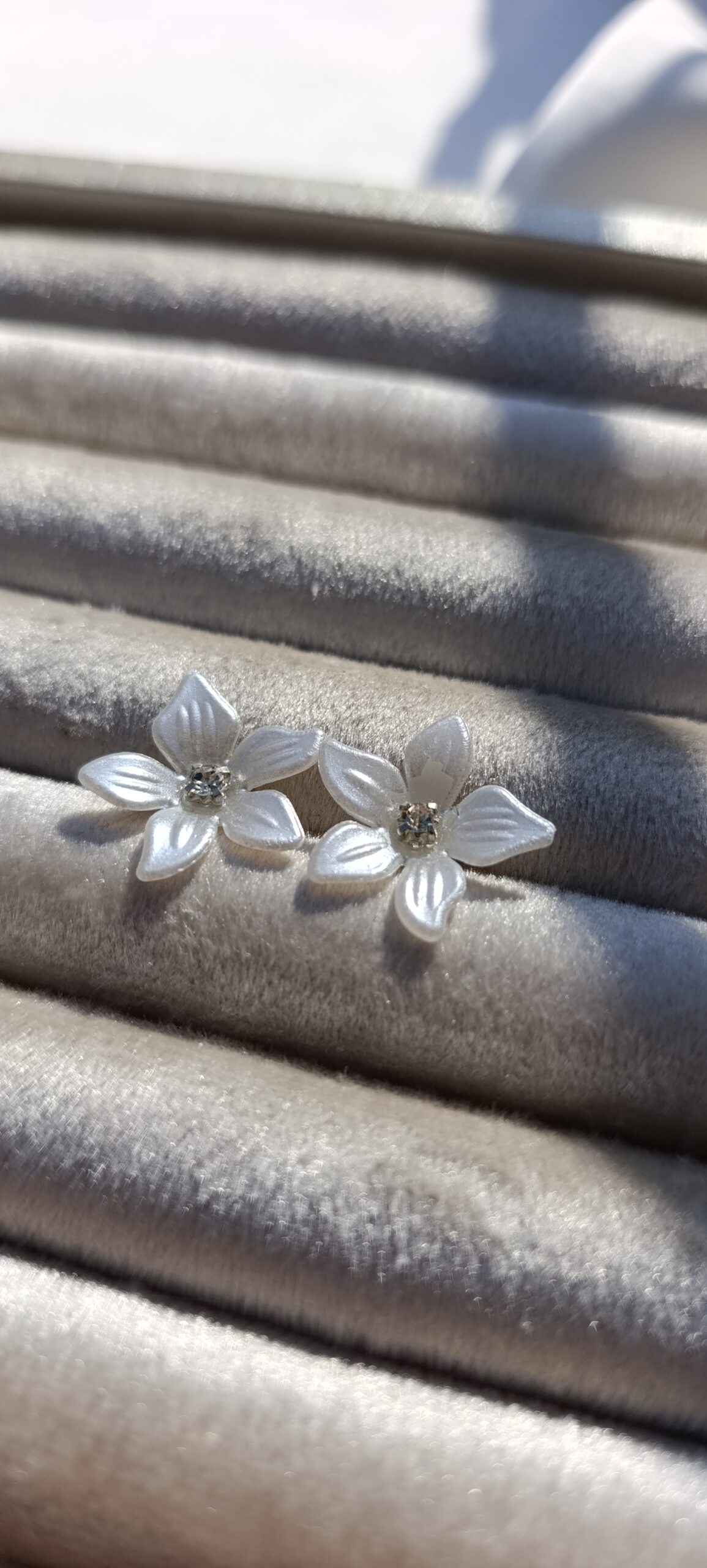 Shimmering Five-Petal White Studs - Image 2