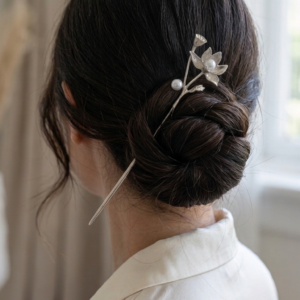 Silver Lily Pearl Hairpin