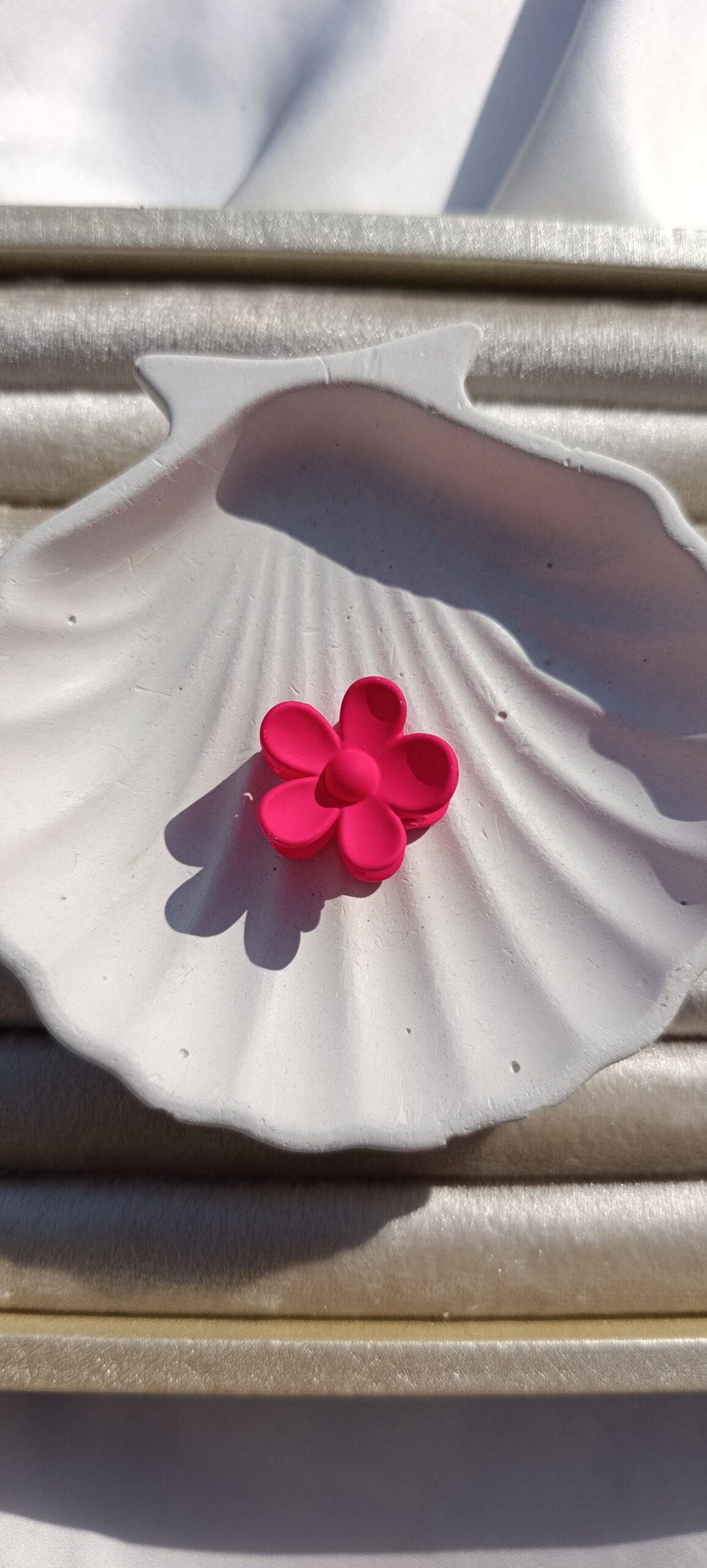 Tropical Mini Matte Petal Clip