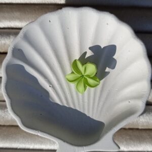 Tropical Mini Matte Petal Clip