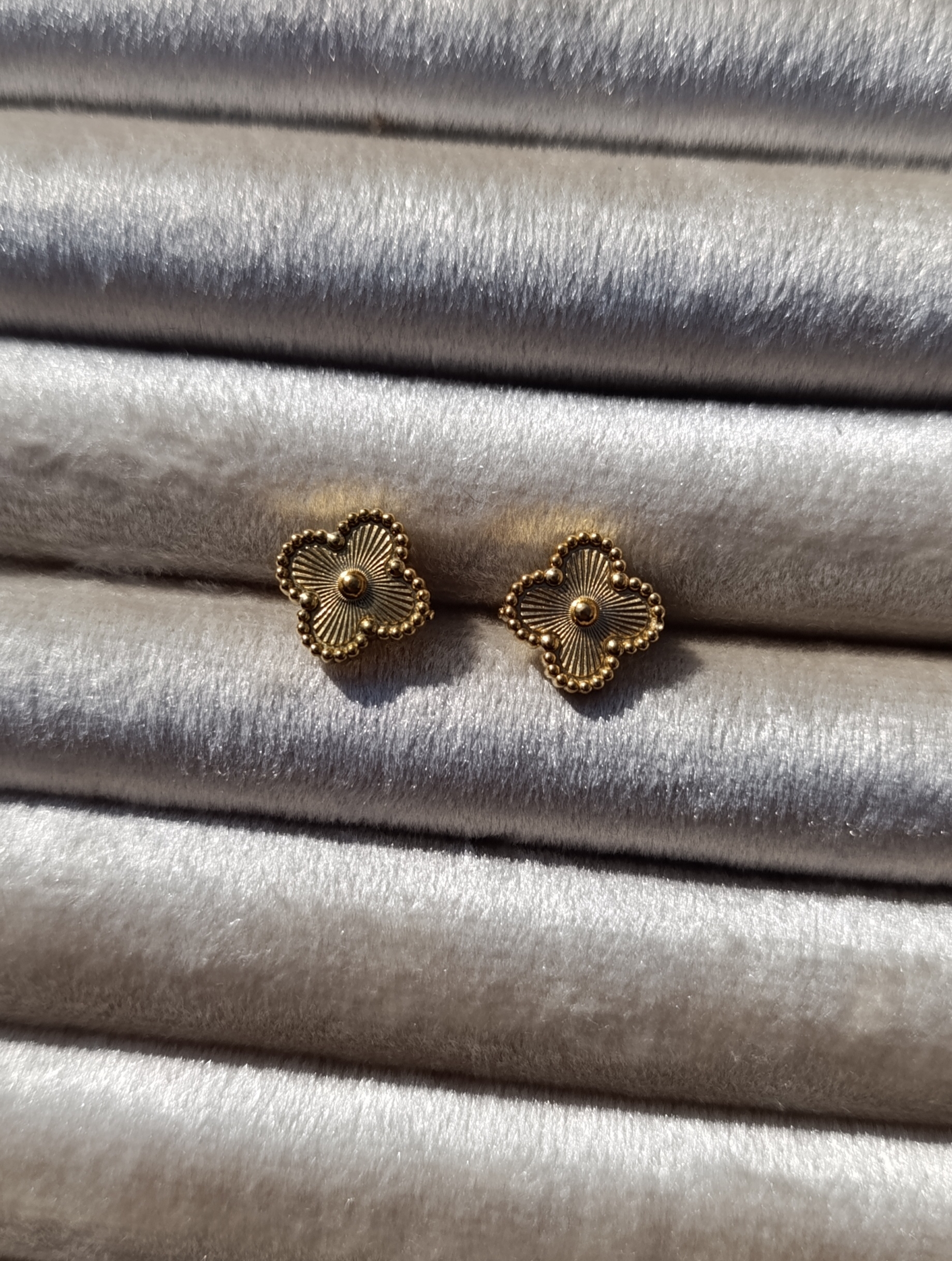 Gold Radiance Clover Studs - Image 2