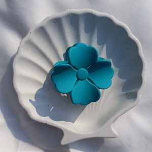 Matte Scalloped Garden Clip