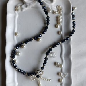 Noir Pearl Bow Choker